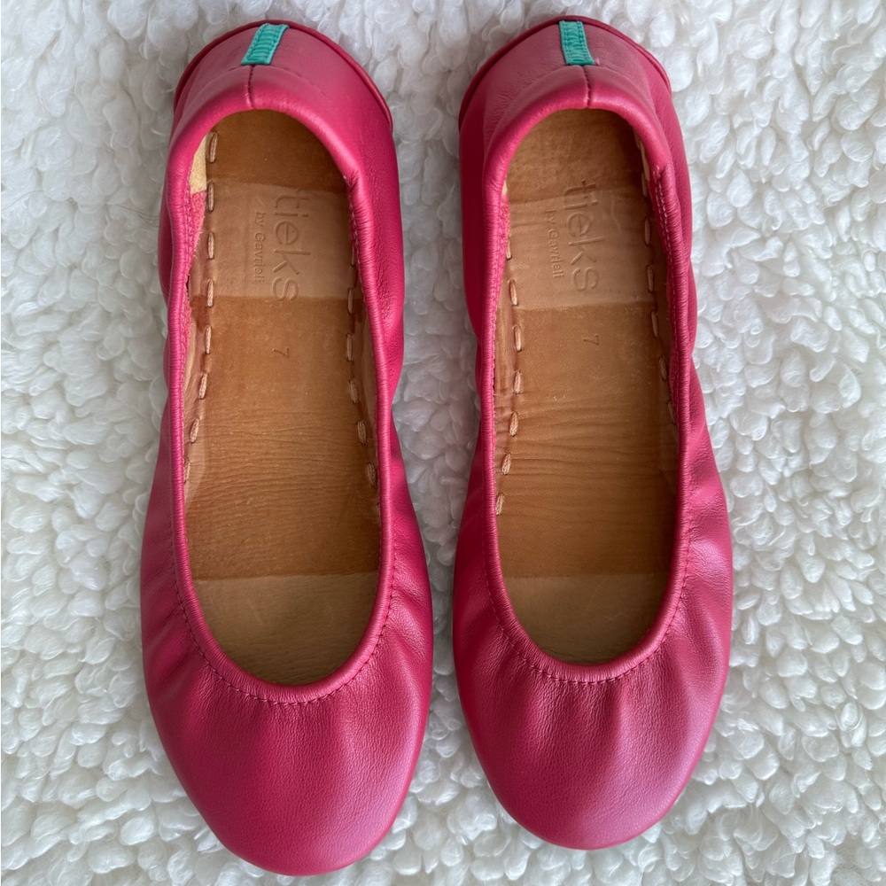 Fushia Tieks